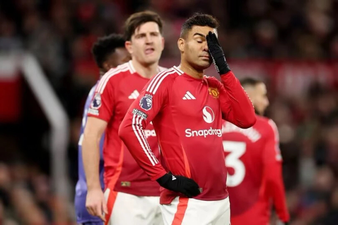 包含斯托克城主场不敌曼联，保级形势雪上加霜的词条