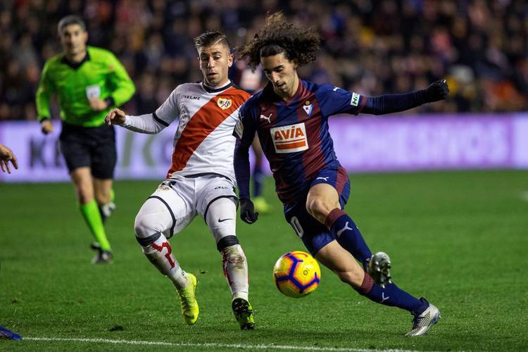 比利亚雷亚尔主场取胜，雨天势头强劲的简单介绍