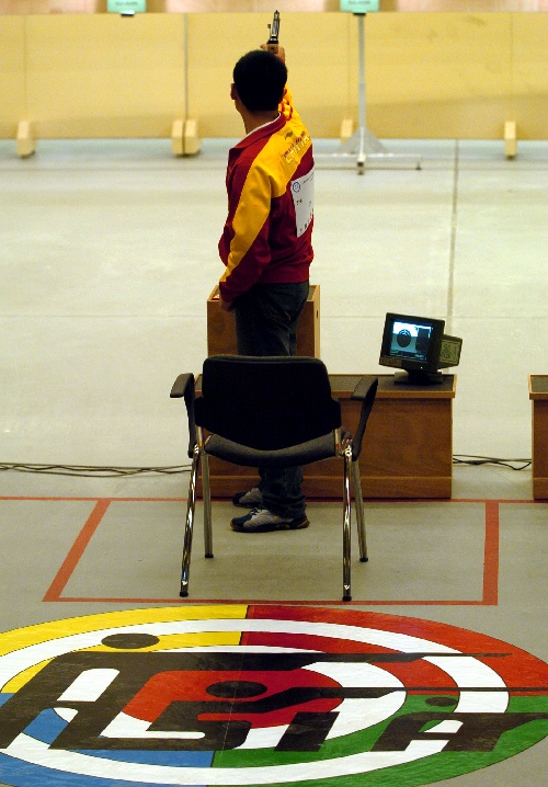 世俱杯分组-摩洛哥游泳选手获得射击银牌