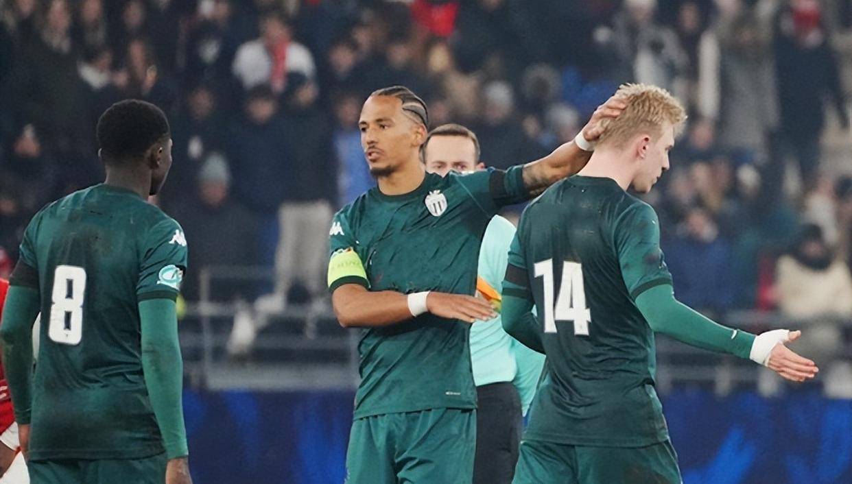 摩纳哥球队备战下一场比赛，面临挑战