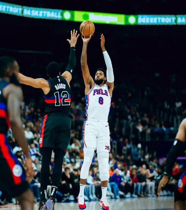 世俱杯时间-包含雄鹿队战胜老鹰，延续连胜势头的词条