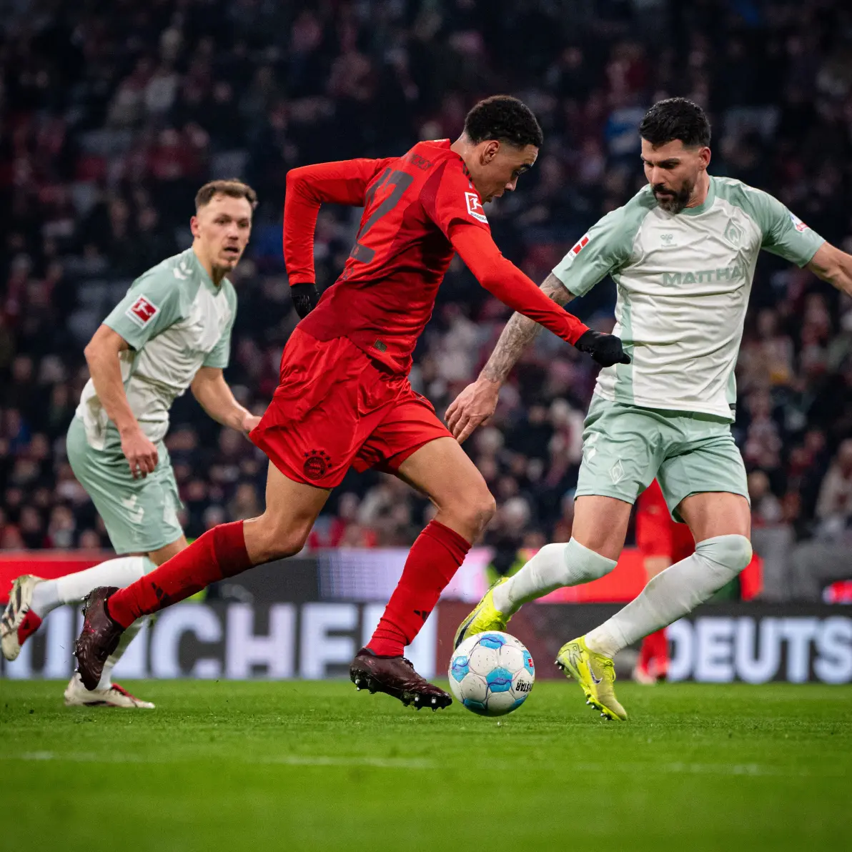 拜仁慕尼黑稳扎稳打取胜，德甲榜首位置稳如泰山