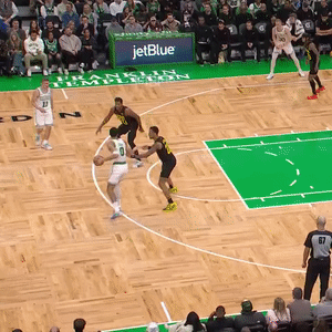 世俱杯分组-包含爵士队主场击败对手，豪取三连胜的词条