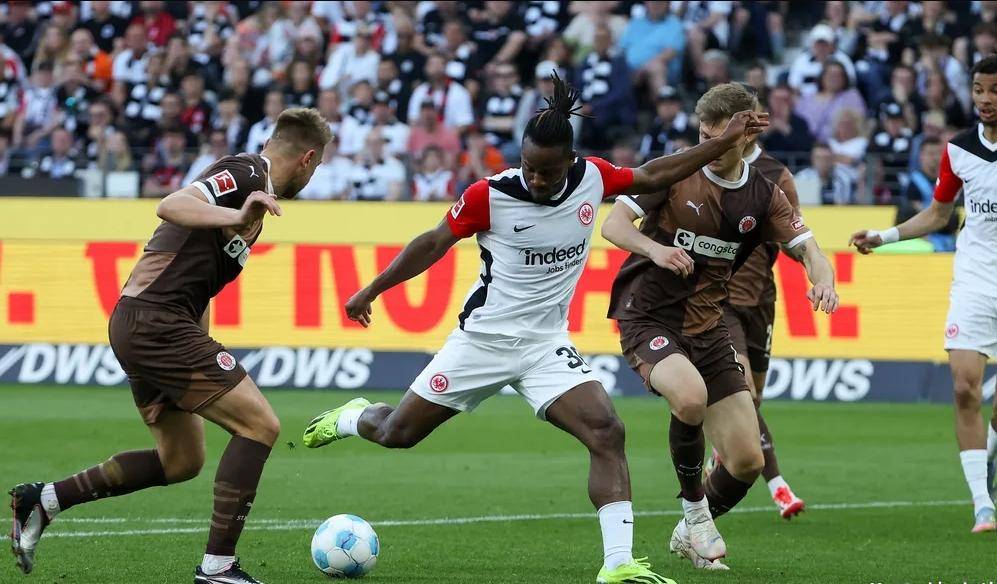 世俱杯直播-弗赖堡取得胜利，迎来新赛季的希望