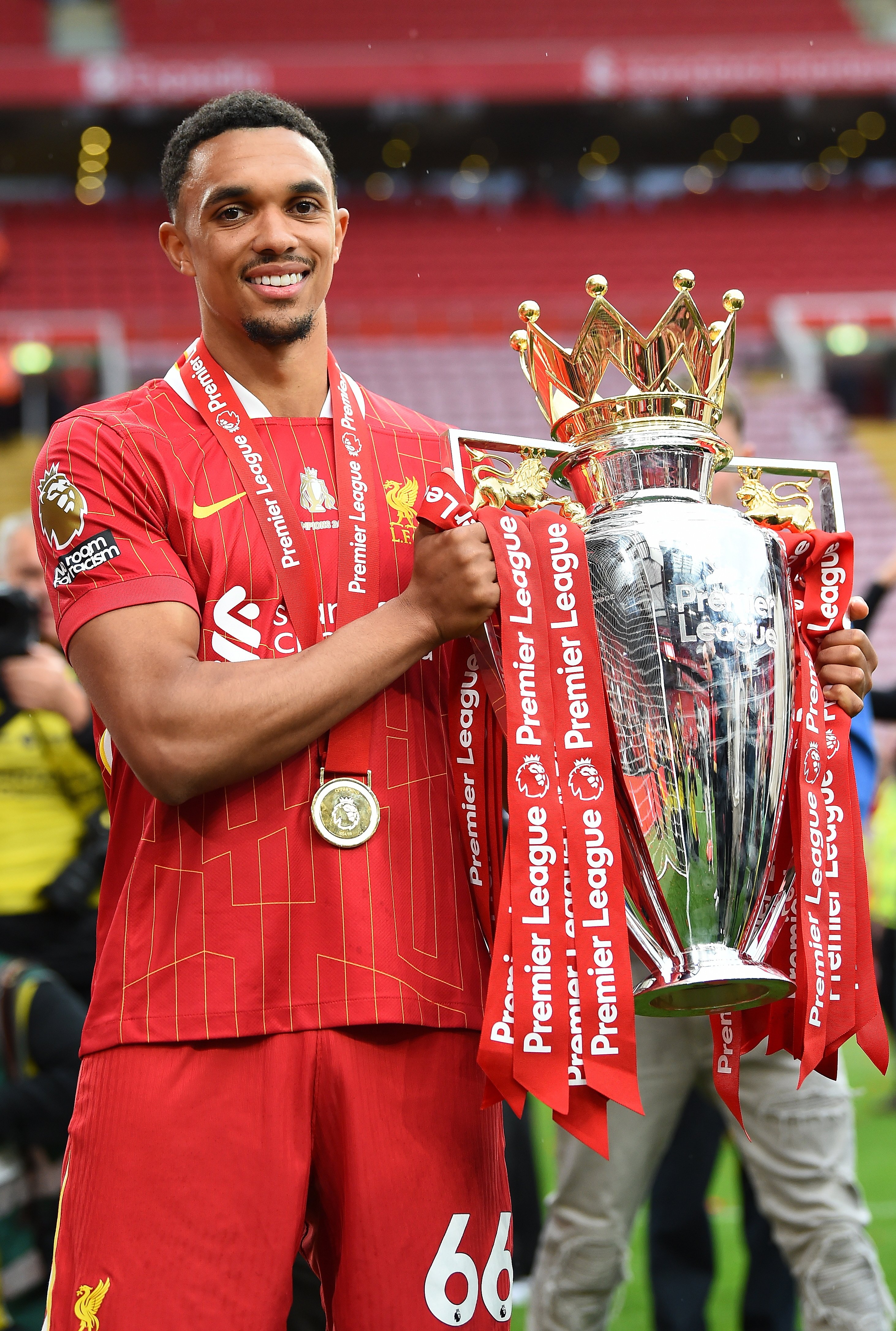 包含利物浦备战欧冠决赛，主帅：球队信心十足的词条