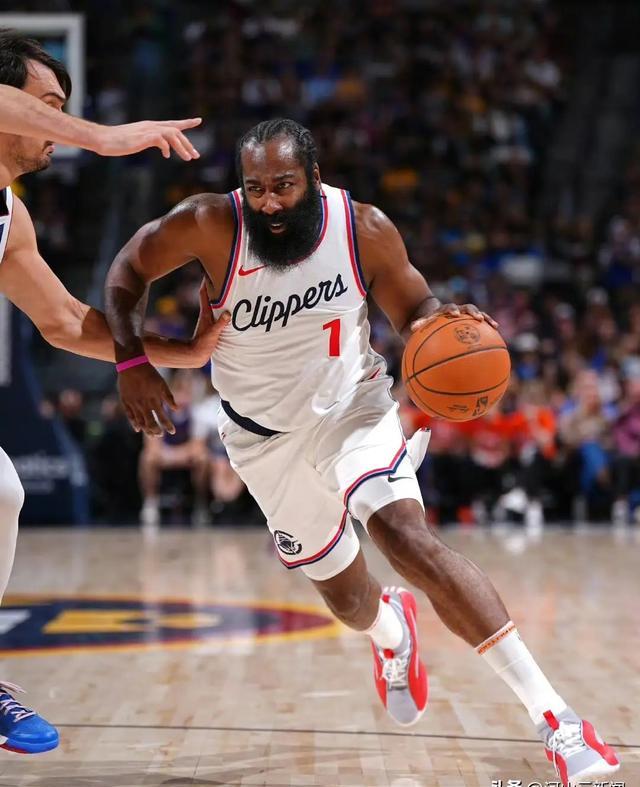 快船逆转灰熊，东区晋级次轮