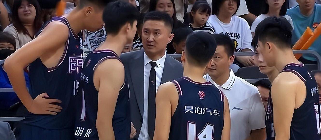 世俱杯决赛-球队代表访华，与中国球迷分享篮球经验