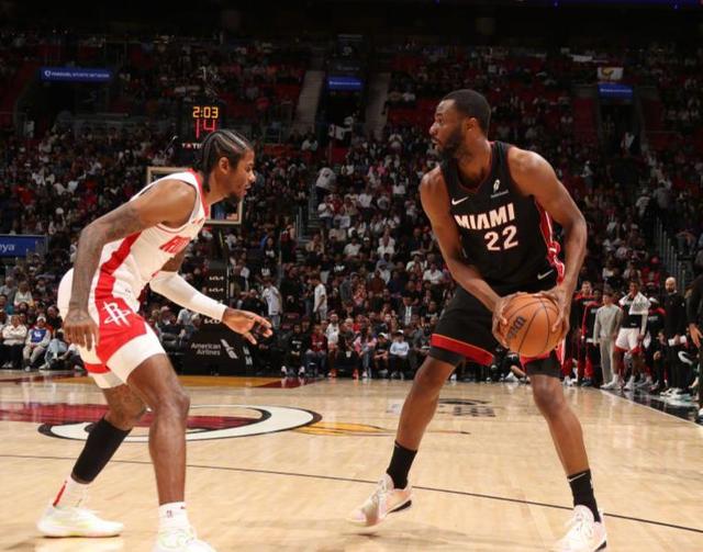 世俱杯改制-热火阵容深度发挥，以全面优势战胜对手