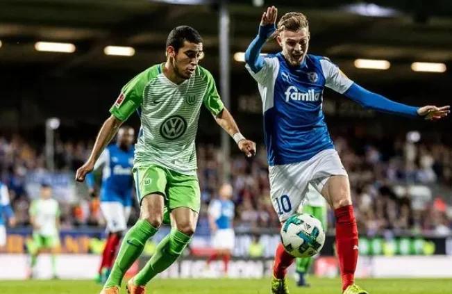 世俱杯赛程-奥格斯堡遭遇惨败，降级危机严峻