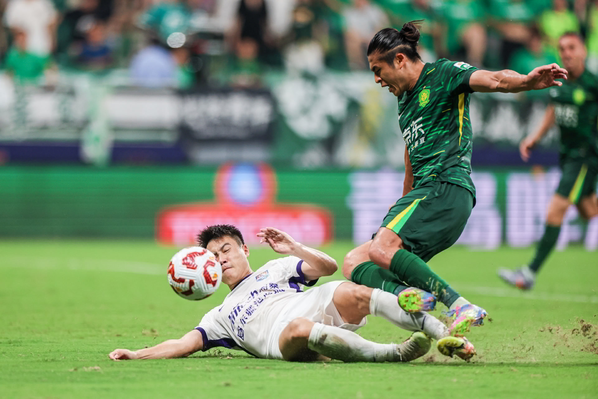 国安主场战平华夏，积分榜位置未有太大变化