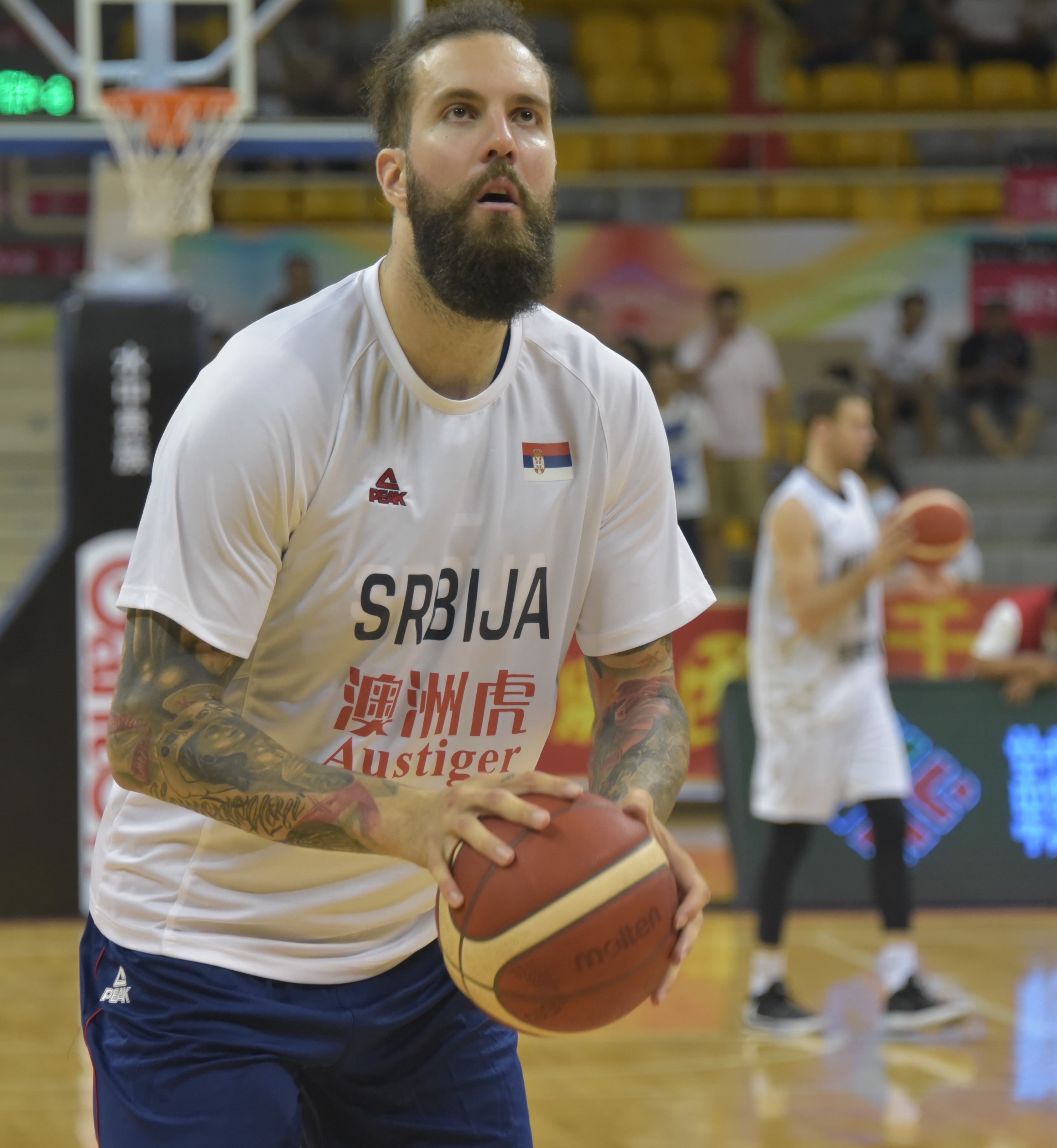 世俱杯直播-塞尔维亚队在比赛中展现实力，成功晋级