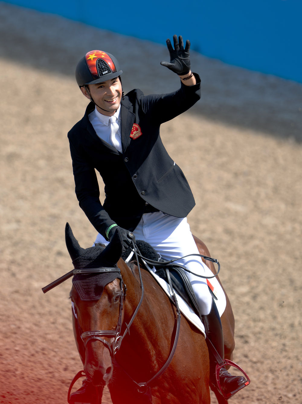 意大利马术冠军表现出色，夺得冠军