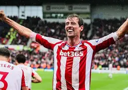 世俱杯时间-斯托克城捍卫家门，赢得胜利