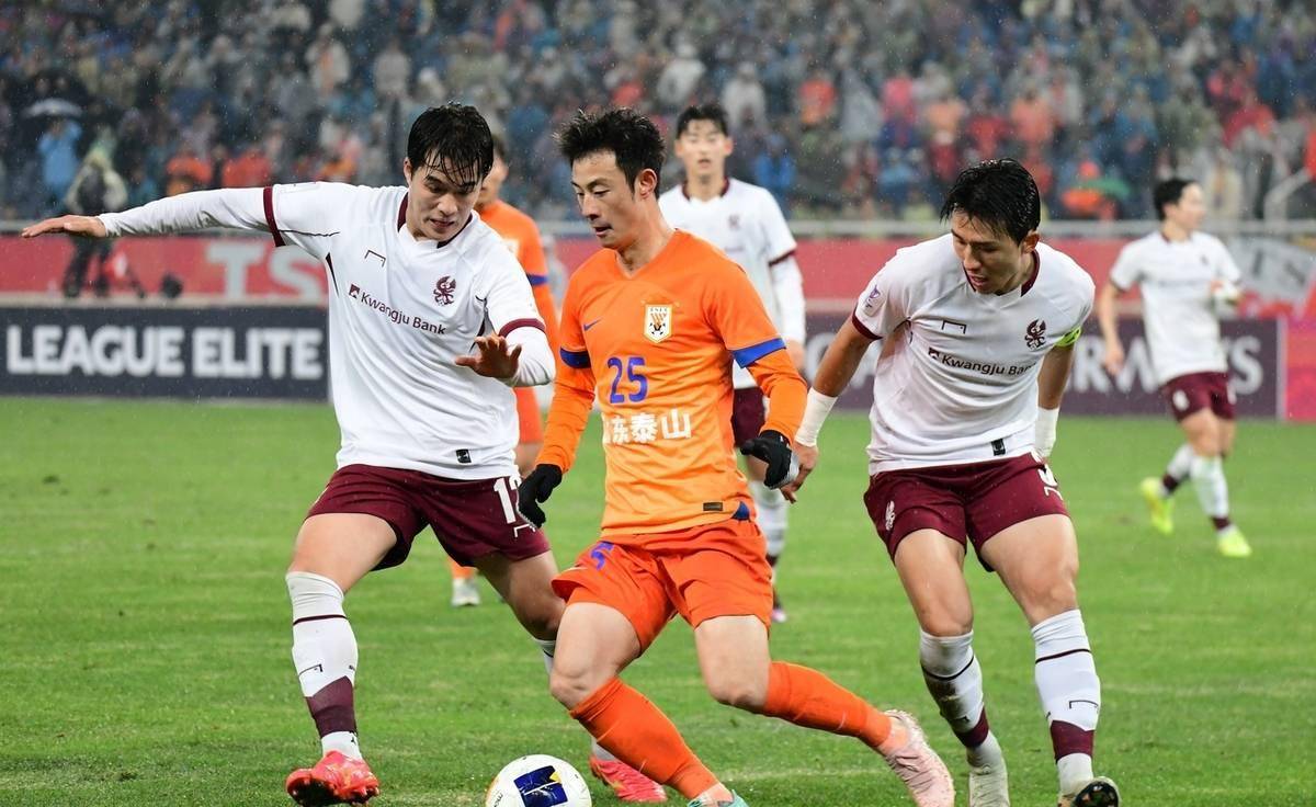 柏林赫塔开创新战绩，积极拼搏对手