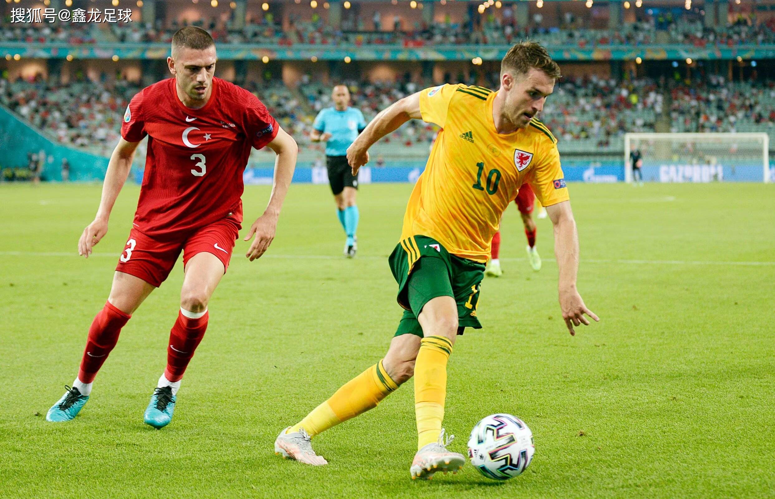 里尔主场大胜对手，继续保持领跑优势