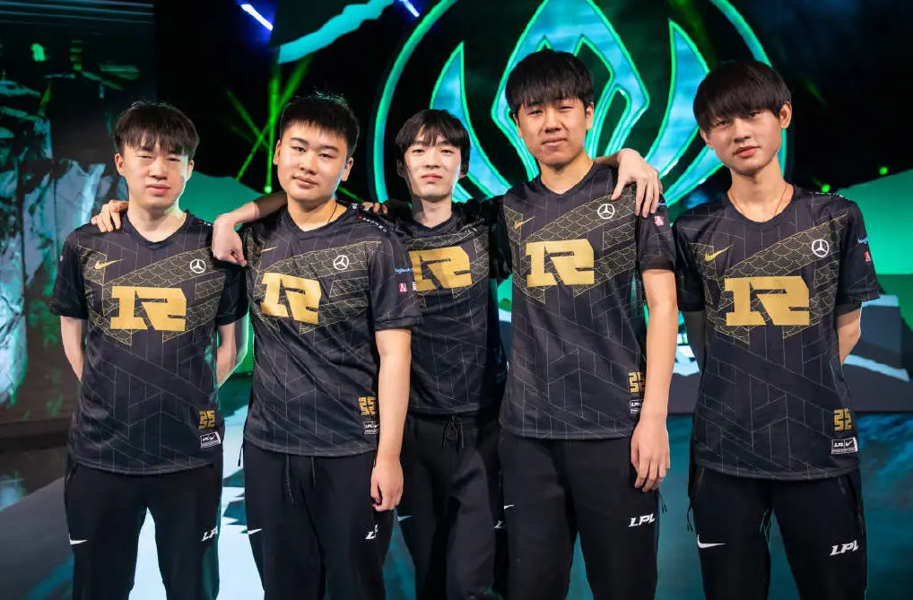 PSG血洗SHR，ShowMaker完成史诗逆转顶尖较量小组赛，技惊四座的简单介绍