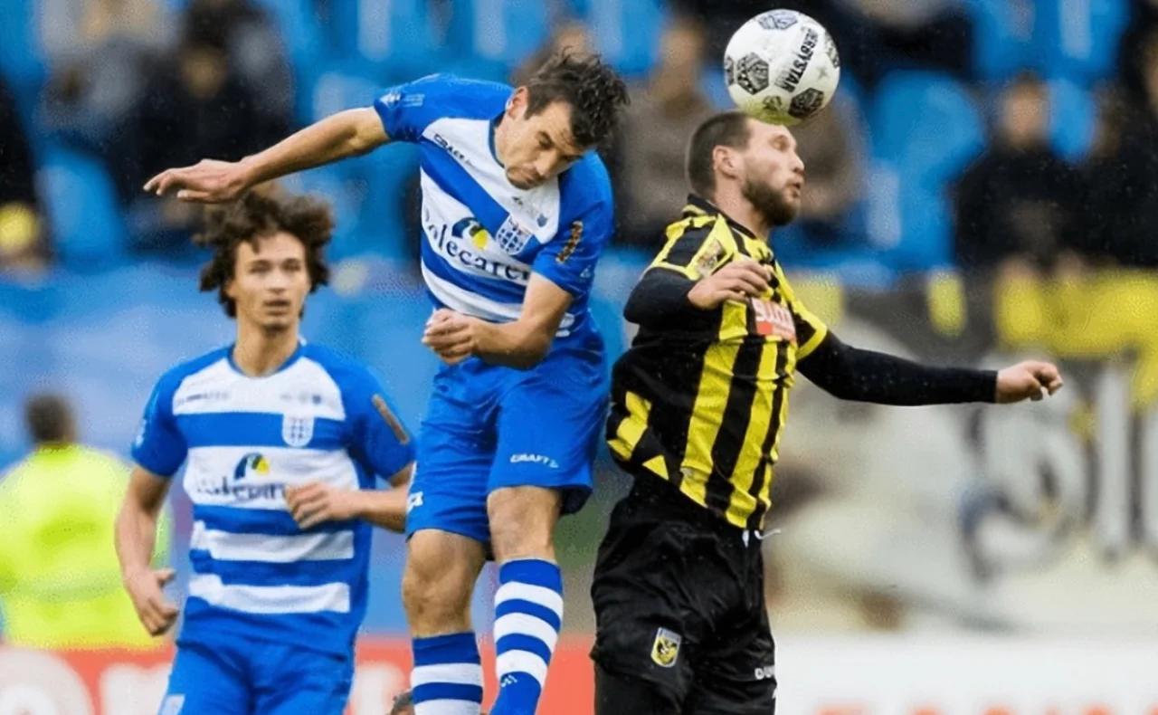 包含阿贾克斯主场大胜，晋级传闻提升的词条