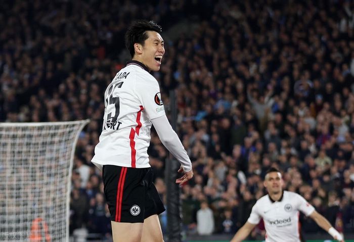 法兰克福小胜对手，战术成功