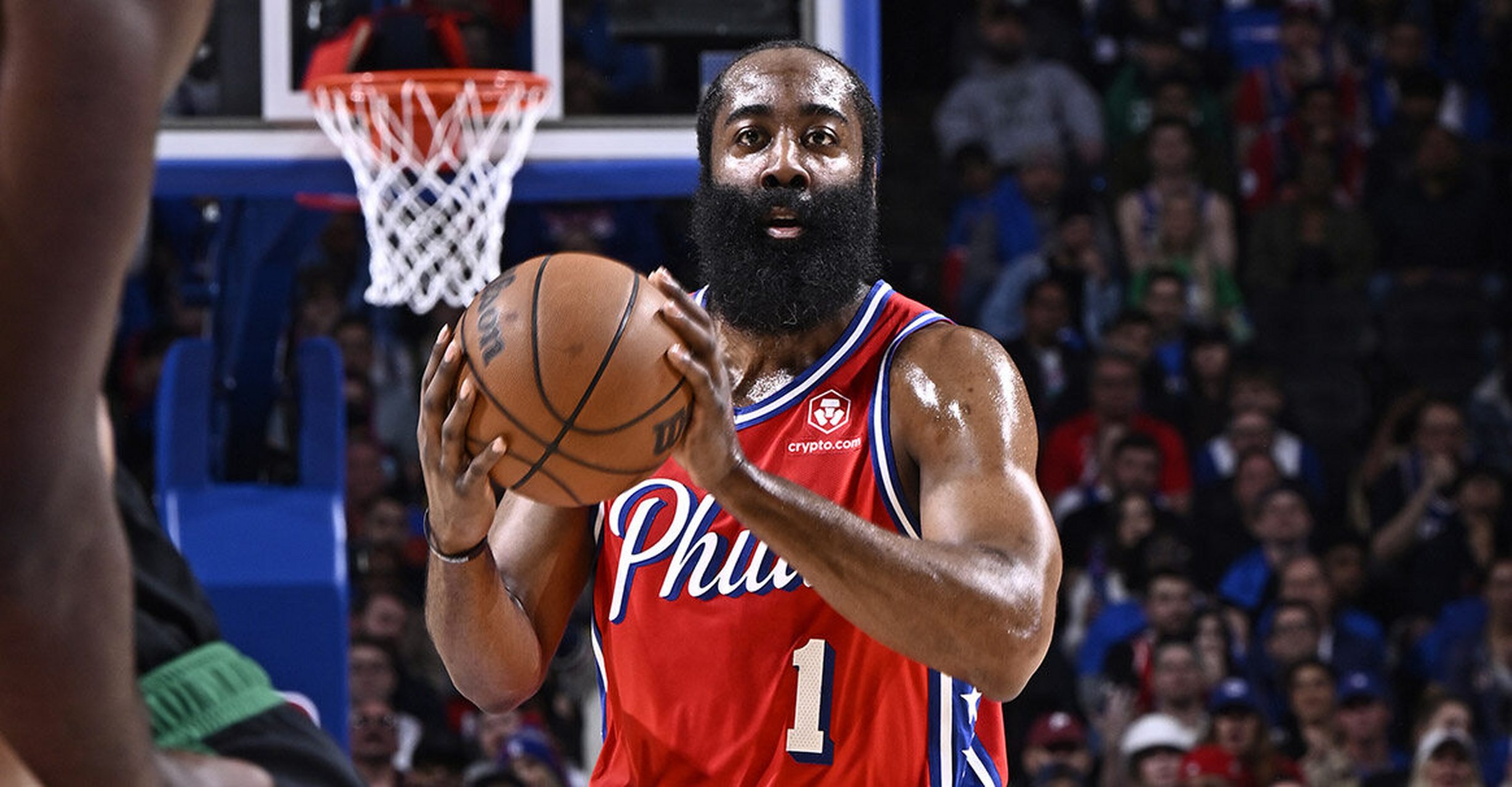 世俱杯参赛资格-快船主场击败76人，莫里斯表现抢眼得23分