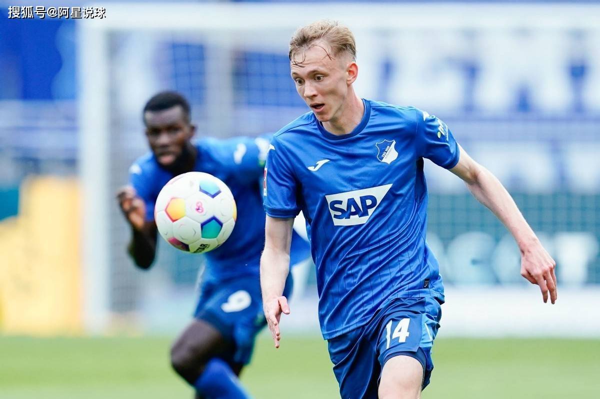 霍芬海姆绝杀对手，豪取三分